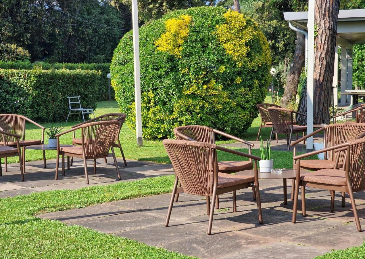 Hotel Villa Elsa Марина ди Маса Екстериор снимка