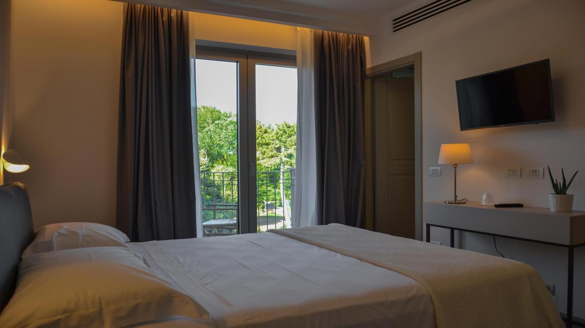 Hotel Villa Elsa Марина ди Маса Стая снимка