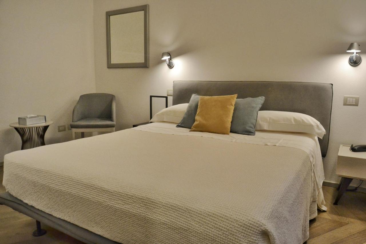 Hotel Villa Elsa Марина ди Маса Екстериор снимка