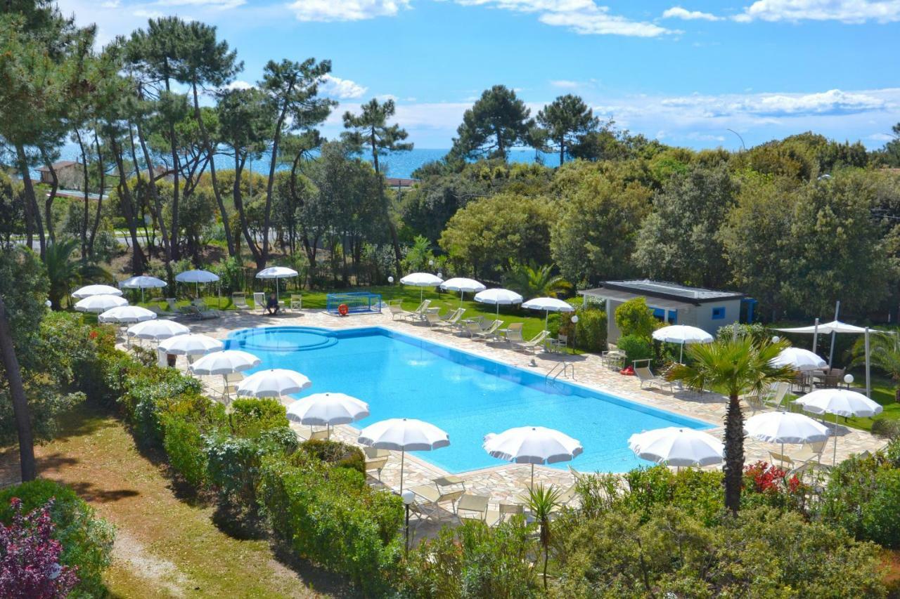 Hotel Villa Elsa Марина ди Маса Екстериор снимка